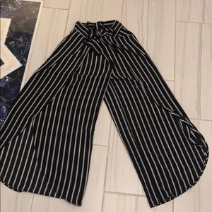 Open leg loose pants